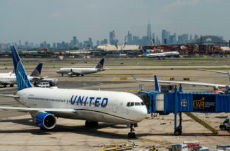 United will begin testing Starlink on flights in February