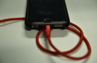 Britain Orders Apple to Construct a Backdoor Into Your iPhone