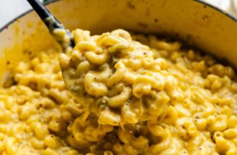 Cayt’s Inexperienced Chile Mac – The Keep At Residence Chef
