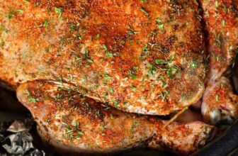 Sluggish Cooker Complete Hen & Gravy